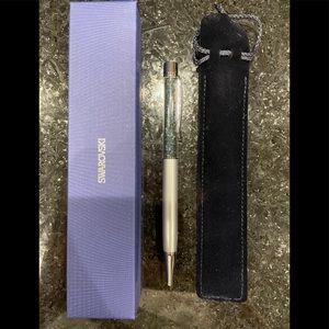 NWOT Swarovski pen (black ink)